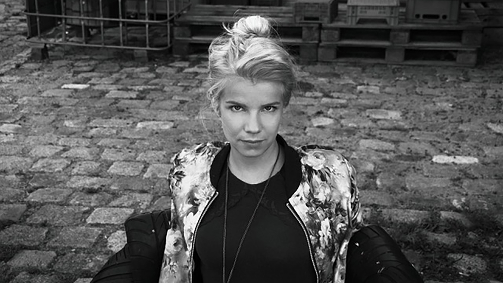 Katrin Wöller free x